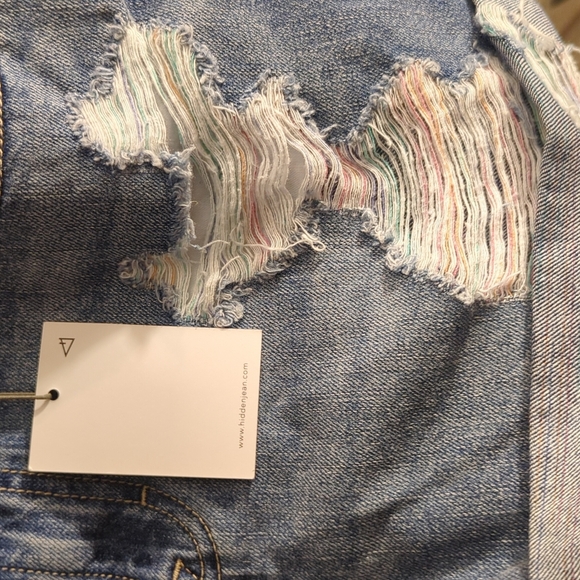 NWT* Hidden Light Wash Distressed Bohemian Denim Shorts Size Medium - Picture 5 of 10